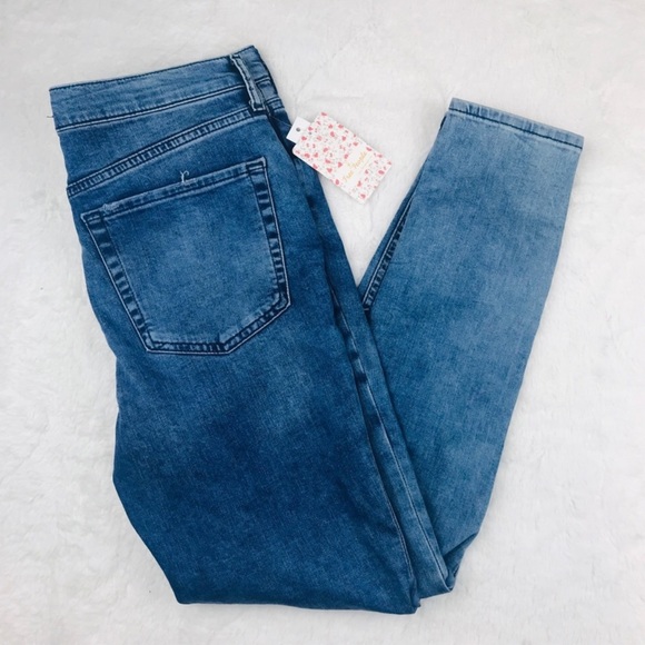 Free People Denim - 🆕 Free People high rise busted knee skinny jeans